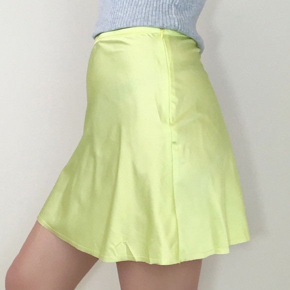'Cindy' Satin Mini Skirt - Picture 4 of 10
